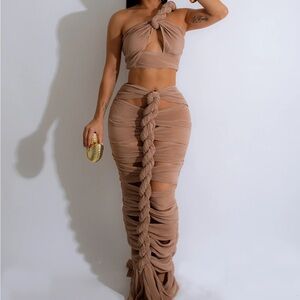 Diva Boutique Two Piece Vacation Skirt Set. Size small.